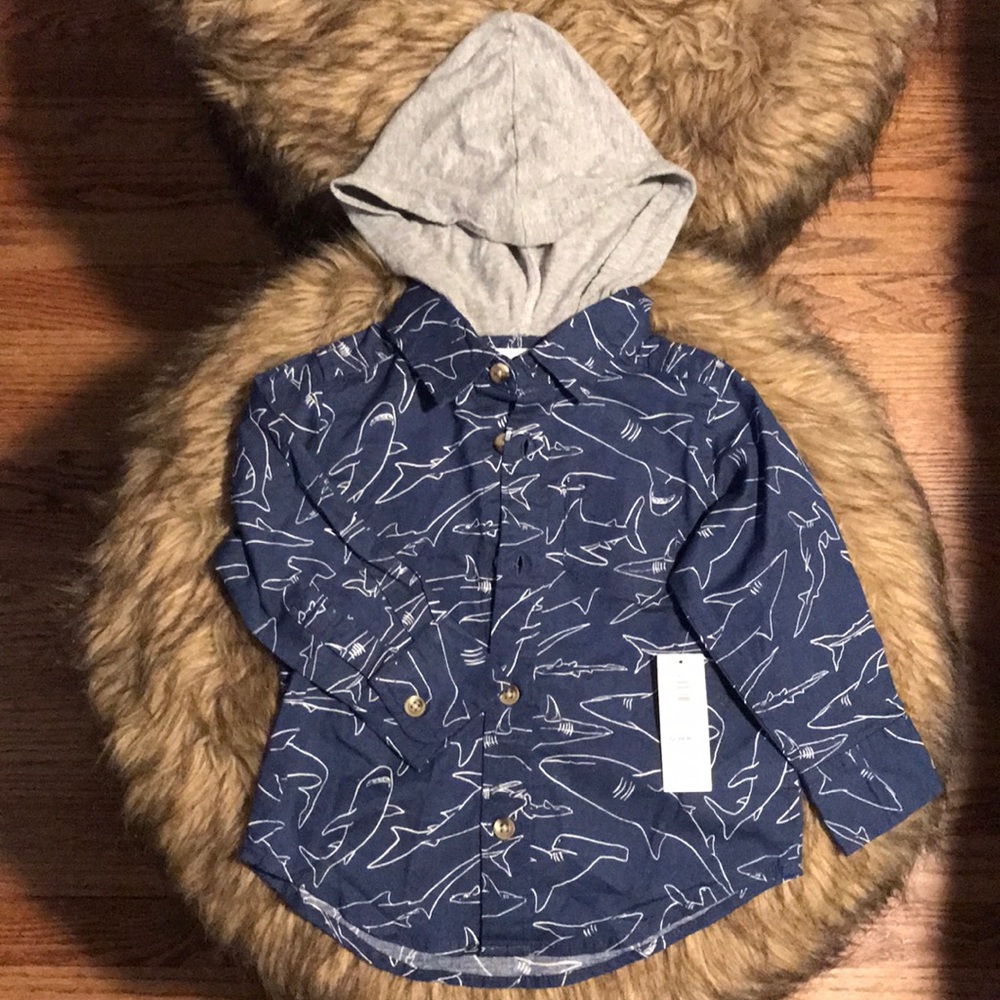 NWT Old Navy Shark Button Down Hoodie. Size 12-18m